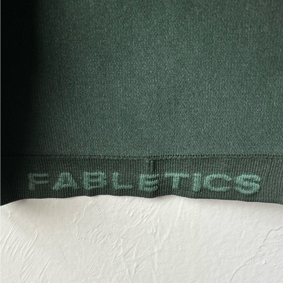 Fabletics Isabella Seamless Long-Sleeve Top | S - Picture 5 of 7